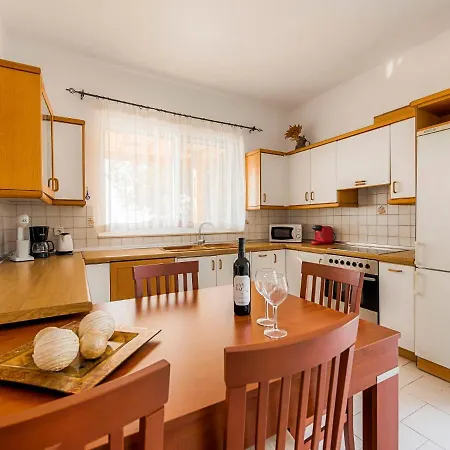 Villa Pearl Beach Вилла *